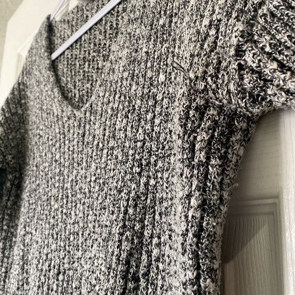 Gray Chunky V Neck Sweater - Picture 2 of 5